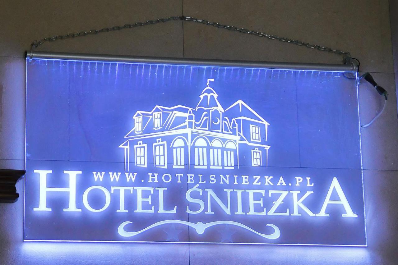 Sniezka 호텔 크로스노 외부 사진